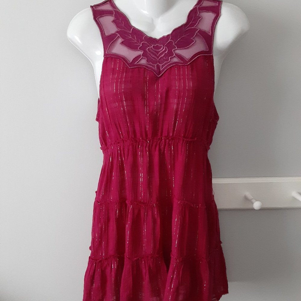 FREE PEOPLE Top. Deep Pink w/ Silver Threading. Beautiful Neckline.Size Med. LBN